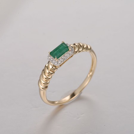 14KYW  Emerald Ring(R322272EMR14KYW)